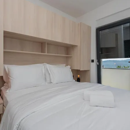 Cozy In With Jacuzzi Tatil Evi Imotski