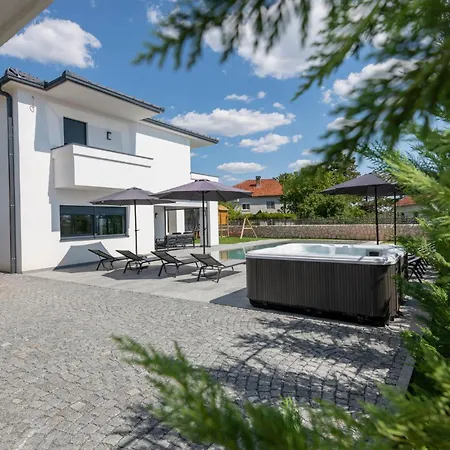 Cozy In With Jacuzzi Tatil Evi