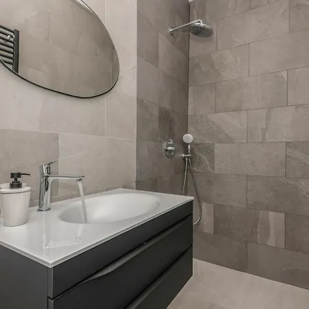 Cozy In With Jacuzzi * Imotski