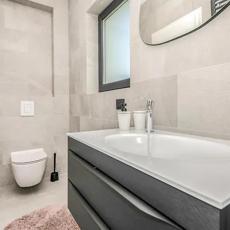 Tatil Evi Cozy In With Jacuzzi